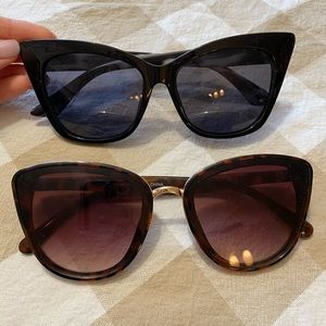 Lot of 2 pairs of sunglasses